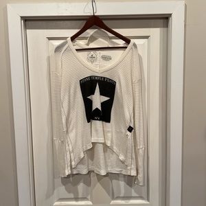 Trunk Ltd Stone Temple Pilots White Small long sleeve waffle shirt deep v-neck